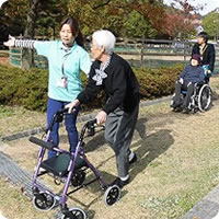 機能訓練と自立支援